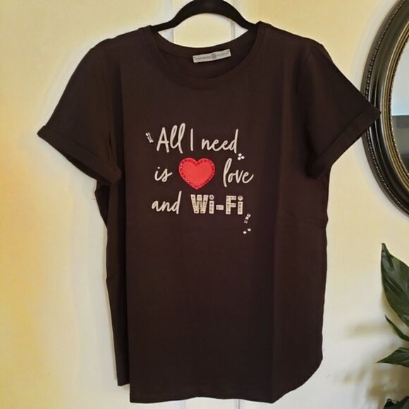 Signature Collection Graphic Short Sleeve Top - Picture 1 of 7